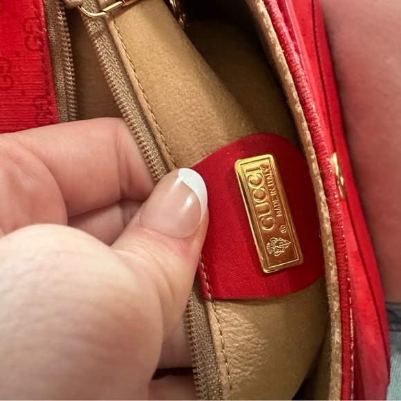 GUCCI Vintage Red Monogram Crossbody Bag with original Box and Dustbag - Picture 13 of 15